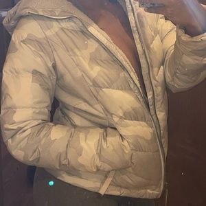 Grey north face coat